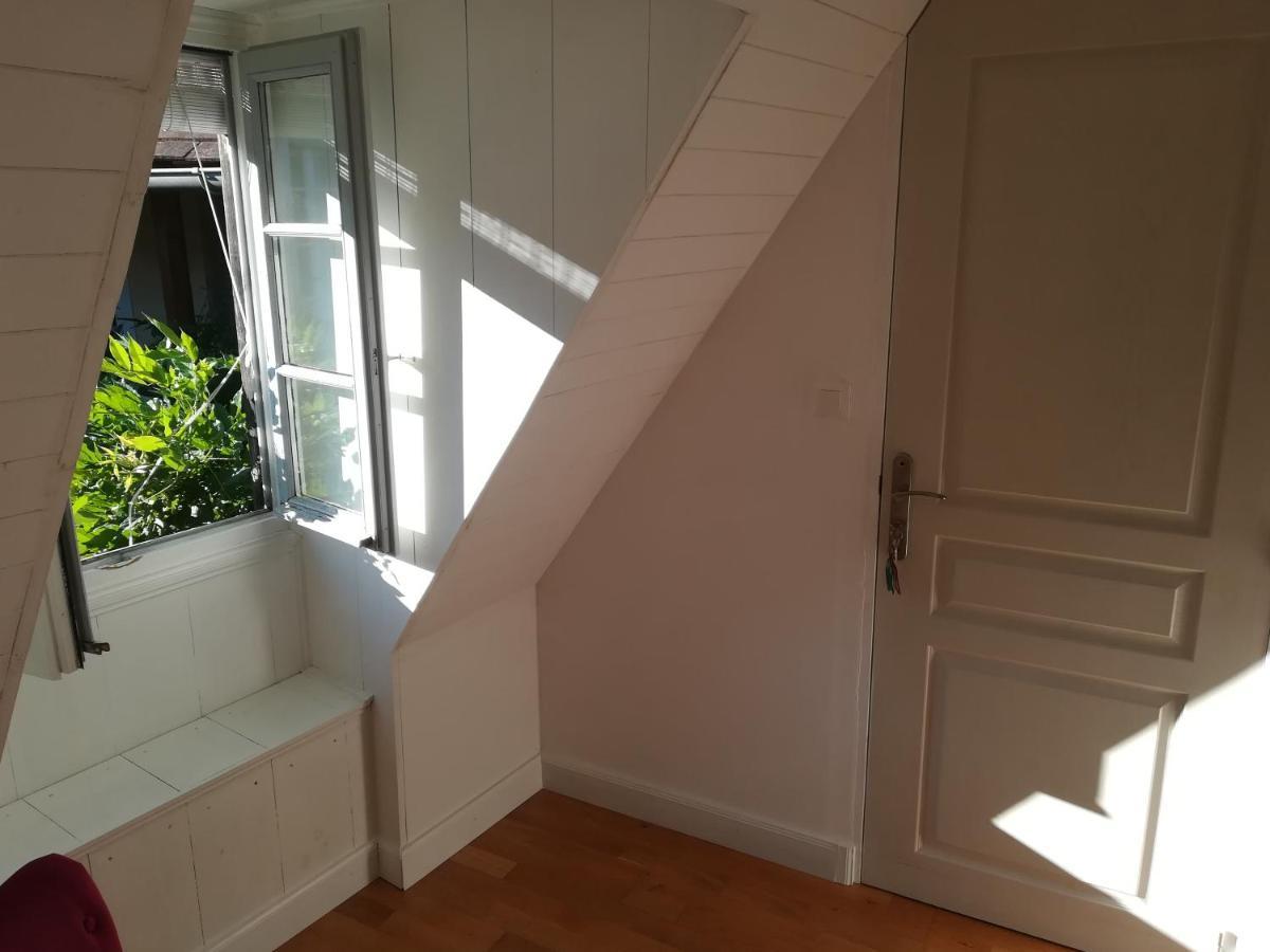 De L'Autre Cote Bed & Breakfast Garlin Exterior foto