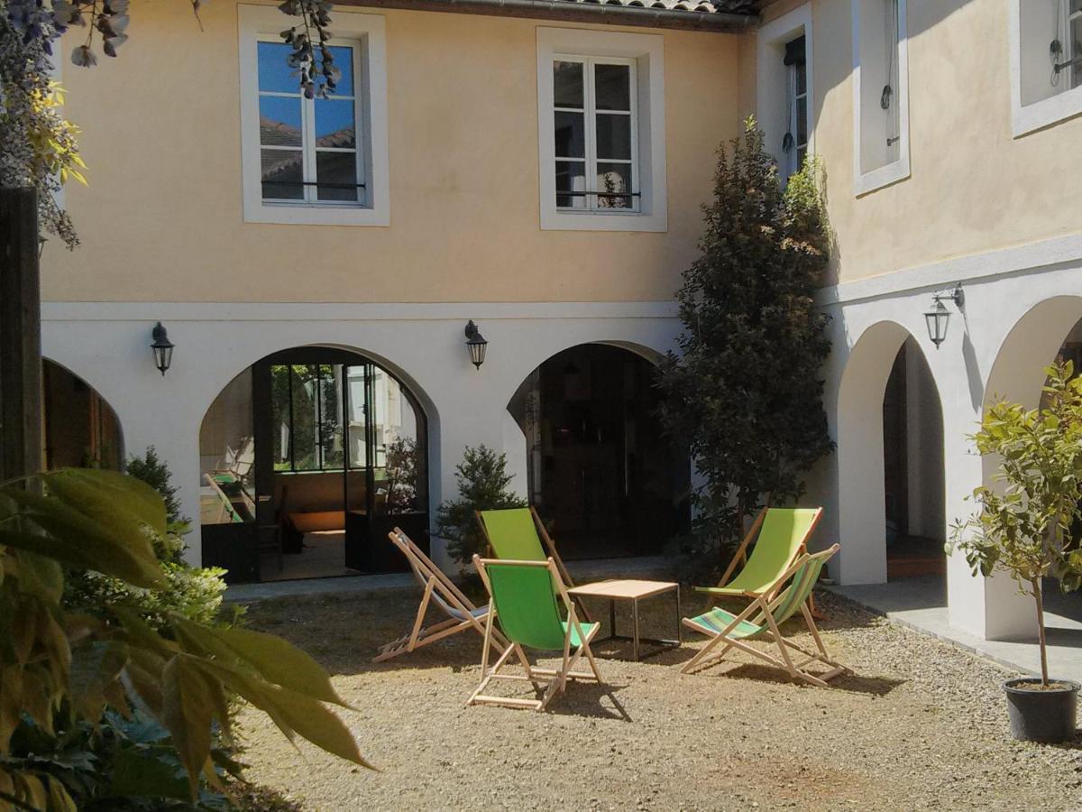De L'Autre Cote Bed & Breakfast Garlin Exterior foto