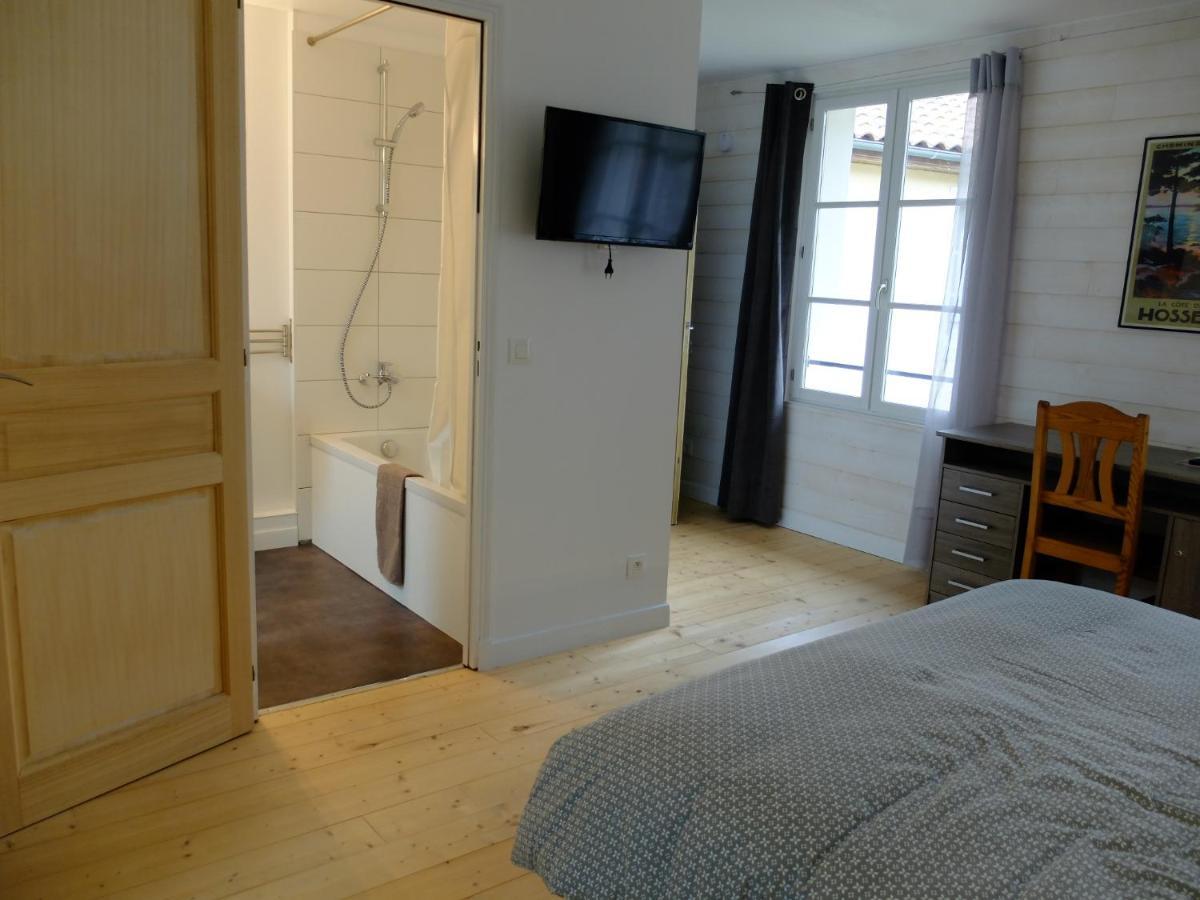 De L'Autre Cote Bed & Breakfast Garlin Exterior foto